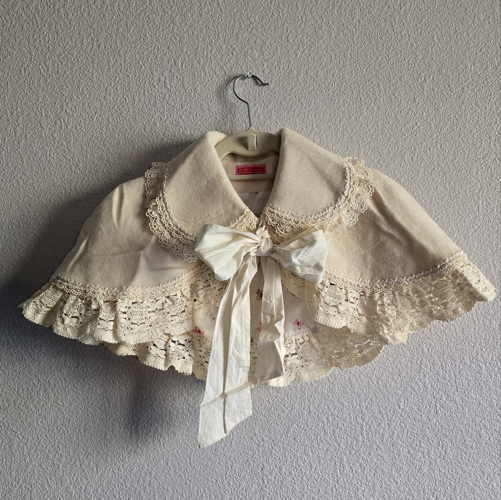 BTSSB Ivory Ludwig Cape